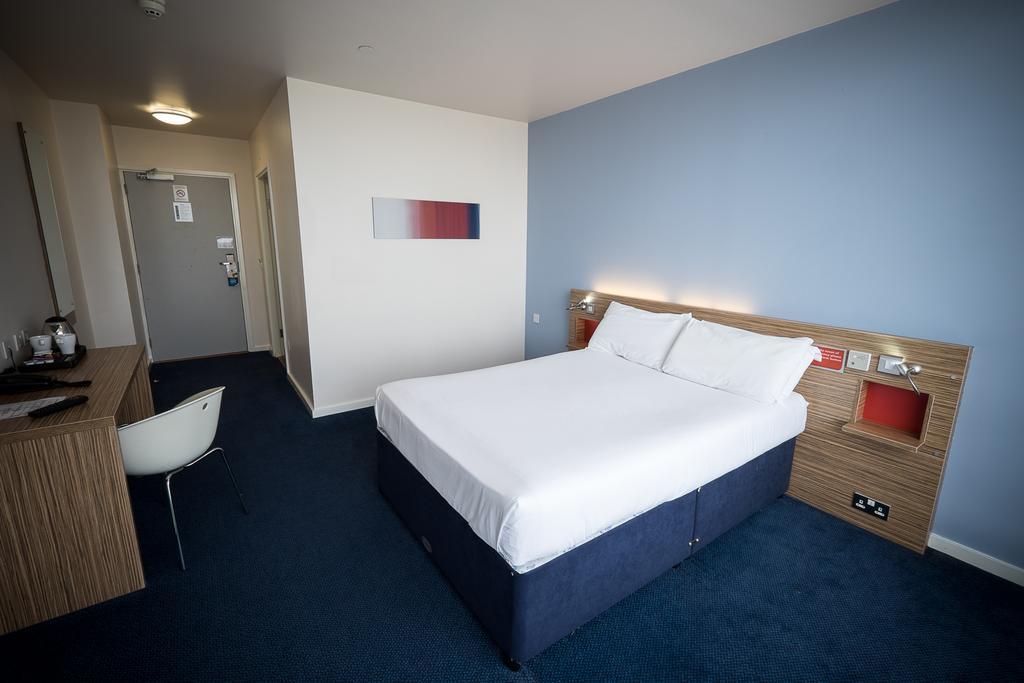 Travelodge Limerick Castletroy Room photo