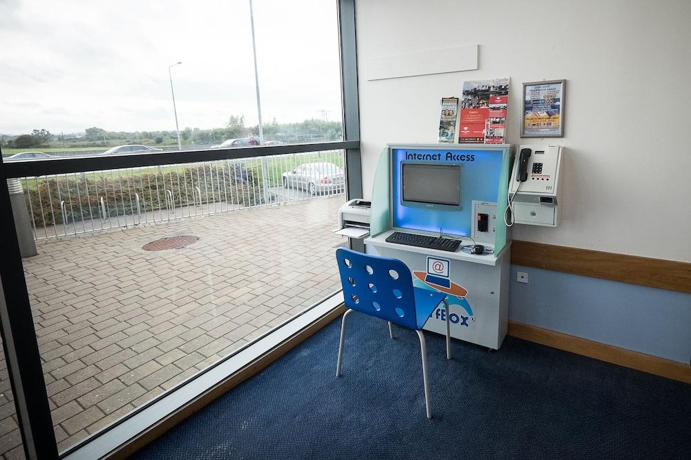 Travelodge Limerick Castletroy Exterior photo