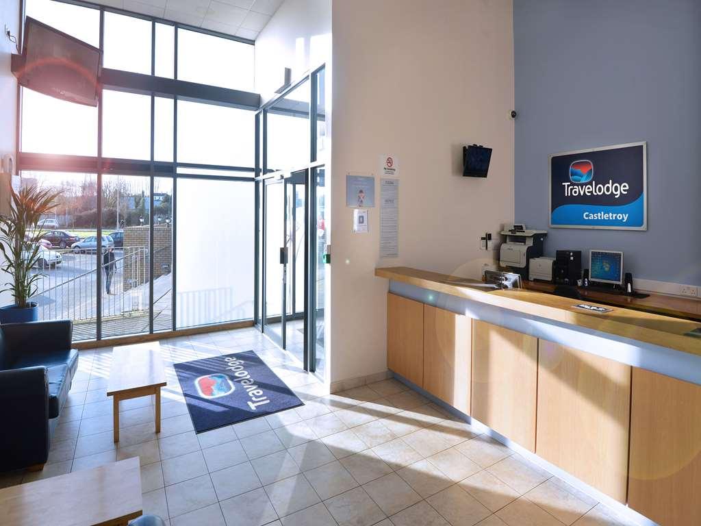 Travelodge Limerick Castletroy Interior photo